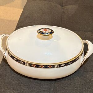 Kedelston Royal Crown Derby Elegant White and Gold Ceramic Covered Serving Dish